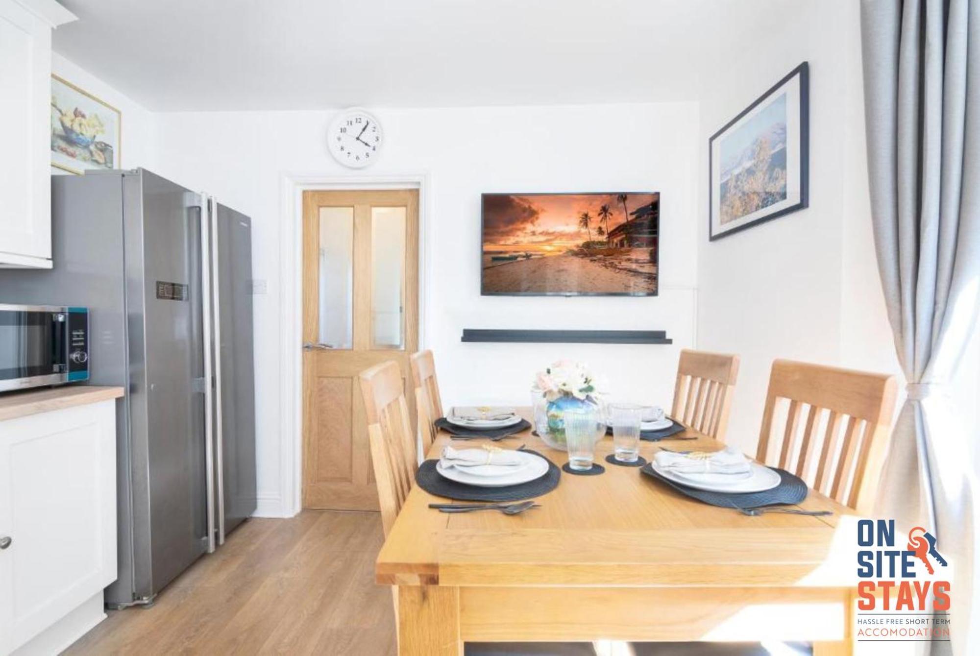 Onsitestays - Tranquil 2 Bedroom Apartment With Large Kitchen, Private Garden Near Wimbledon Station Лондон Екстериор снимка